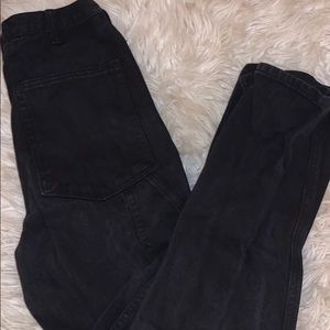 RARE BRANDY MELVILLE BLACK CARGO PANTS!!!